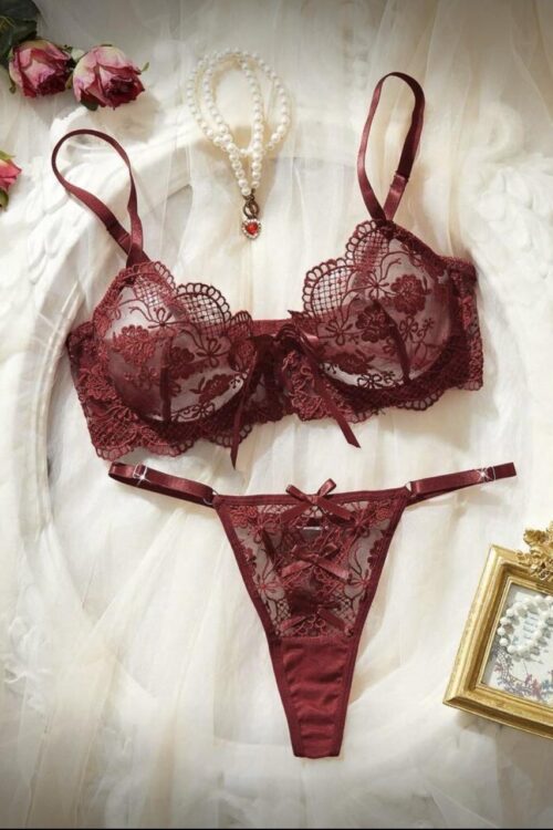 Conjunto Burdeus Vintage