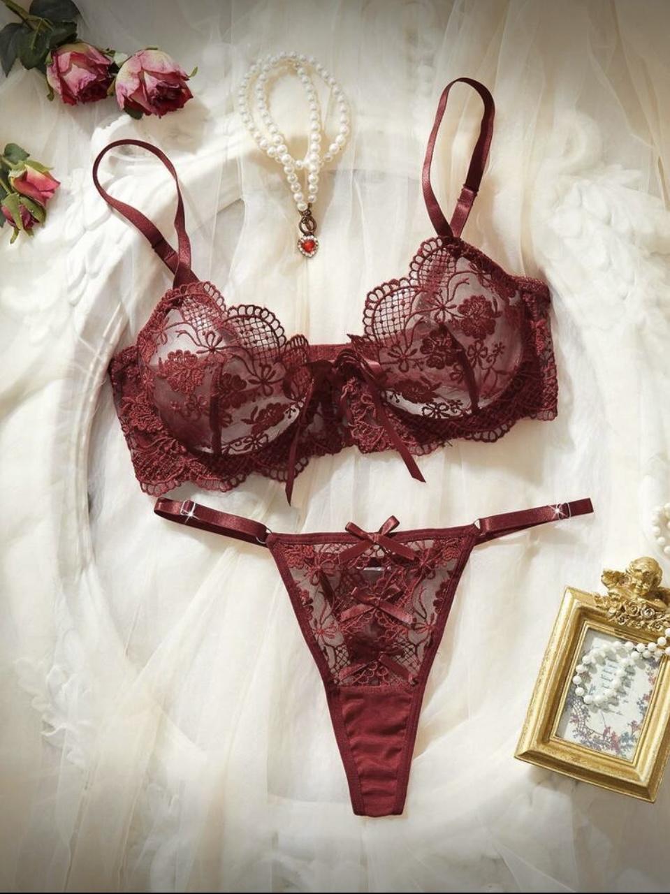 Conjunto Burdeus Vintage